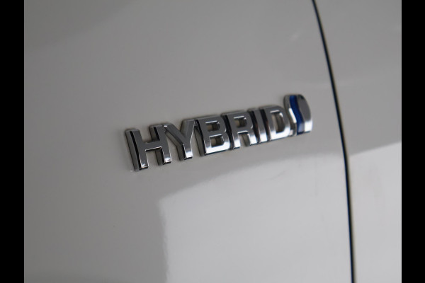 Toyota RAV4 2.5 HYBRID 4WD DYNAMIC BI-TONE GARANTIE 05-2031! SLECHTS 39.000 KM! 1650 KG TREKGEWICHT. STUUR & STOELVERWARMING . NAVIGATIE .PDC V & A .