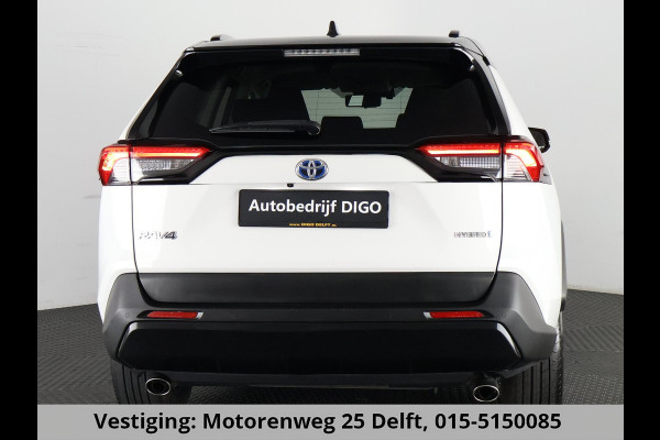 Toyota RAV4 2.5 HYBRID 4WD DYNAMIC BI-TONE GARANTIE 05-2031! SLECHTS 39.000 KM! 1650 KG TREKGEWICHT. STUUR & STOELVERWARMING . NAVIGATIE .PDC V & A .
