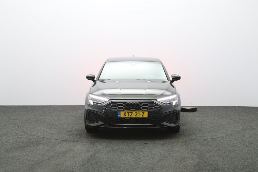 Audi A3 Sportback 45 TFSI e 245 PK S-Line edition Competition PHEV, Adap. Cruise Control, Stoelverwarming