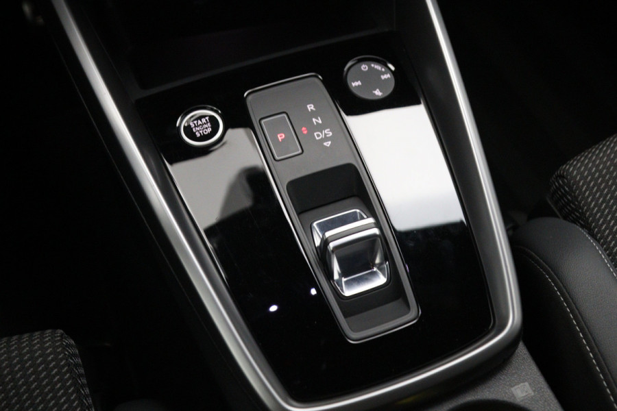 Audi A3 Sportback 45 TFSI e 245 PK S-Line edition Competition PHEV, Adap. Cruise Control, Stoelverwarming