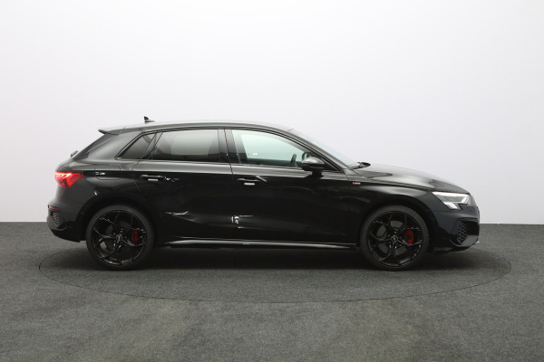 Audi A3 Sportback 45 TFSI e 245 PK S-Line edition Competition PHEV, Adap. Cruise Control, Stoelverwarming