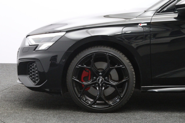 Audi A3 Sportback 45 TFSI e 245 PK S-Line edition Competition PHEV, Adap. Cruise Control, Stoelverwarming