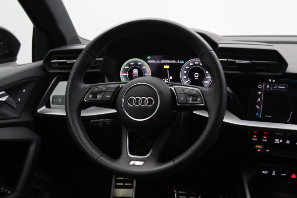 Audi A3 Sportback 45 TFSI e 245 PK S-Line edition Competition PHEV, Adap. Cruise Control, Stoelverwarming