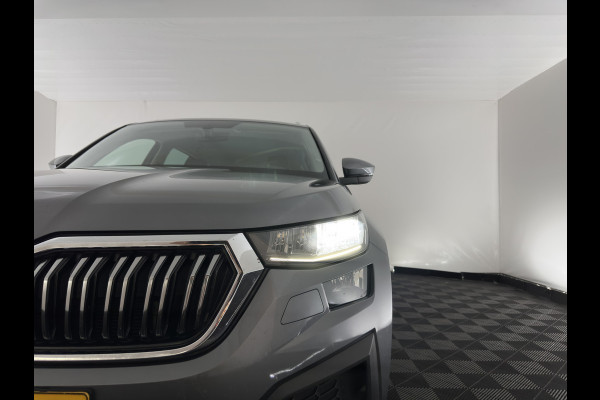 Škoda Kodiaq 1.5 TSI Business Edition [7-Pers.] (INCL-BTW) Aut. *LEATHER-FABRIC | FULL-LED | DIGI-COCKPIT | ADAPTIVE-CRUISE | HEATED-SPORTSEATS | CAMERA | KEYLESS | NAVI-FULLMAP | AMBIENTLIGHT | DAB+ | SHIFTPADDLES | ECC | PDC | 19''ALU*