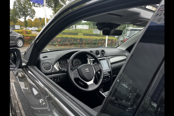Suzuki Vitara 1.4 Boosterjet Style Smart Hybrid 130pk/95kW 6-bak | Pano | Adapt. Cruise | Dodehoek | Camera | Navi | Carplay | Half leder/suéde | etc. etc.
