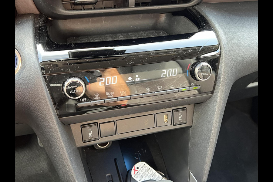 Toyota Yaris Cross 1.5 Hybrid Executive | Trekhaak, Eerste eigenaar, JBL, Head up display, Dodehoekherkenning, Parkeersensoren, Stoelverwarming