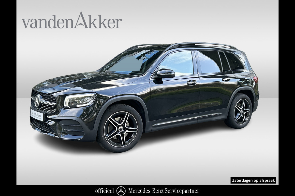 Mercedes-Benz Glb 180 AMG 7-pers. // Trekhaak // Panoramadak // Memory // Keyless // Carplay // MultiBeam LED // Nightpakket // Sfeerverlichting