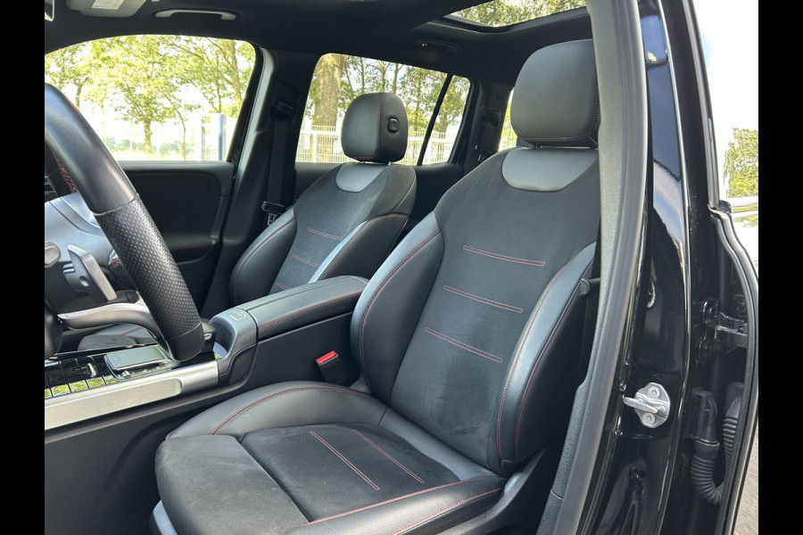 Mercedes-Benz Glb 180 AMG 7-pers. // Trekhaak // Panoramadak // Memory // Keyless // Carplay // MultiBeam LED // Nightpakket // Sfeerverlichting