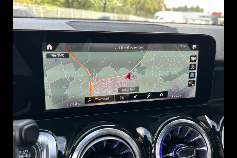 Mercedes-Benz Glb 180 AMG 7-pers. // Trekhaak // Panoramadak // Memory // Keyless // Carplay // MultiBeam LED // Nightpakket // Sfeerverlichting