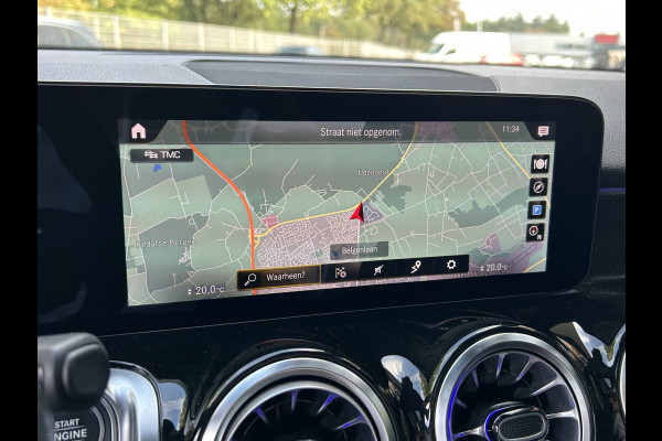 Mercedes-Benz Glb 180 AMG 7-pers. // Trekhaak // Panoramadak // Memory // Keyless // Carplay // MultiBeam LED // Nightpakket // Sfeerverlichting