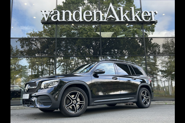 Mercedes-Benz Glb 180 AMG 7-pers. // Trekhaak // Panoramadak // Memory // Keyless // Carplay // MultiBeam LED // Nightpakket // Sfeerverlichting