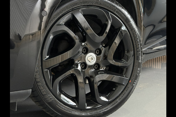 Renault Clio 0.9 TCe Bose | Navi | Camera | 17" | Stoelverwarming | PDC | Led |
