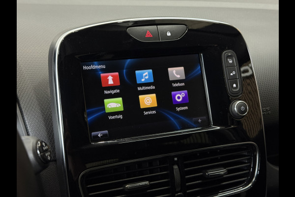 Renault Clio 0.9 TCe Bose | Navi | Camera | 17" | Stoelverwarming | PDC | Led |