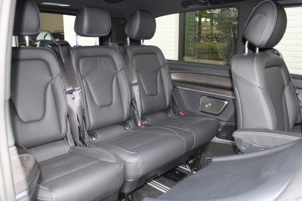 Mercedes-Benz Eqv 300 L2 / AMG / Luchtvering / 200 KM!!! / 7-Persoons / Burmester / Vol Opties / NIEUW