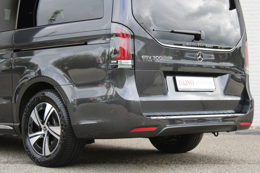 Mercedes-Benz Eqv 300 L2 / AMG / Luchtvering / 200 KM!!! / 7-Persoons / Burmester / Vol Opties / NIEUW