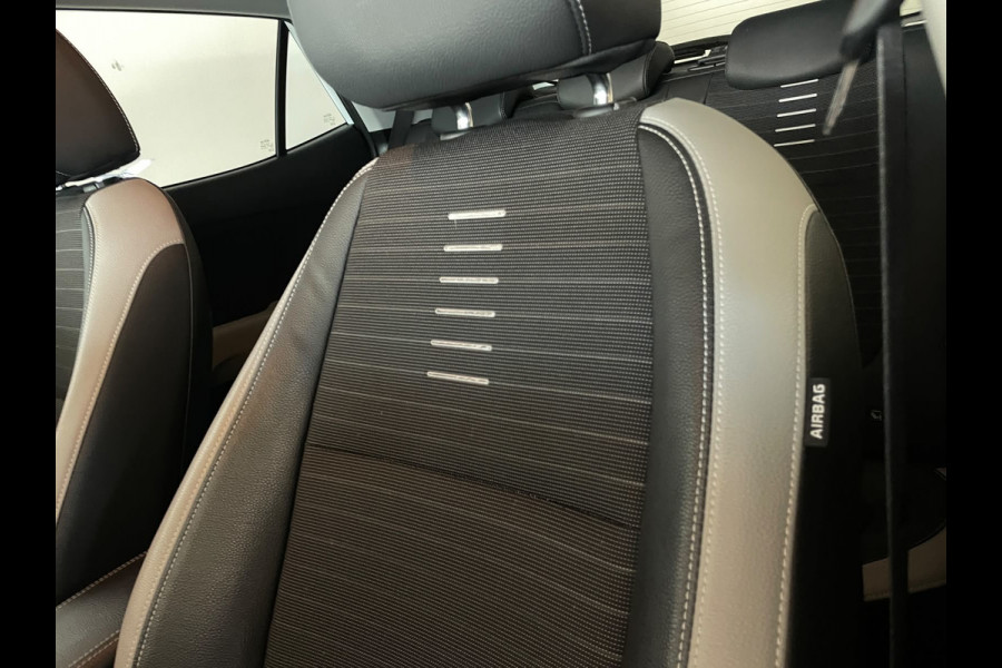 Kia Stonic 1.0 T-GDi Sports Edition AIRCO NAVI CRUISE BLUETOOTH MULTI STUUR CAMERA ELEK RAMEN CENT VERG VELGEN ZEER NETTE AUTO