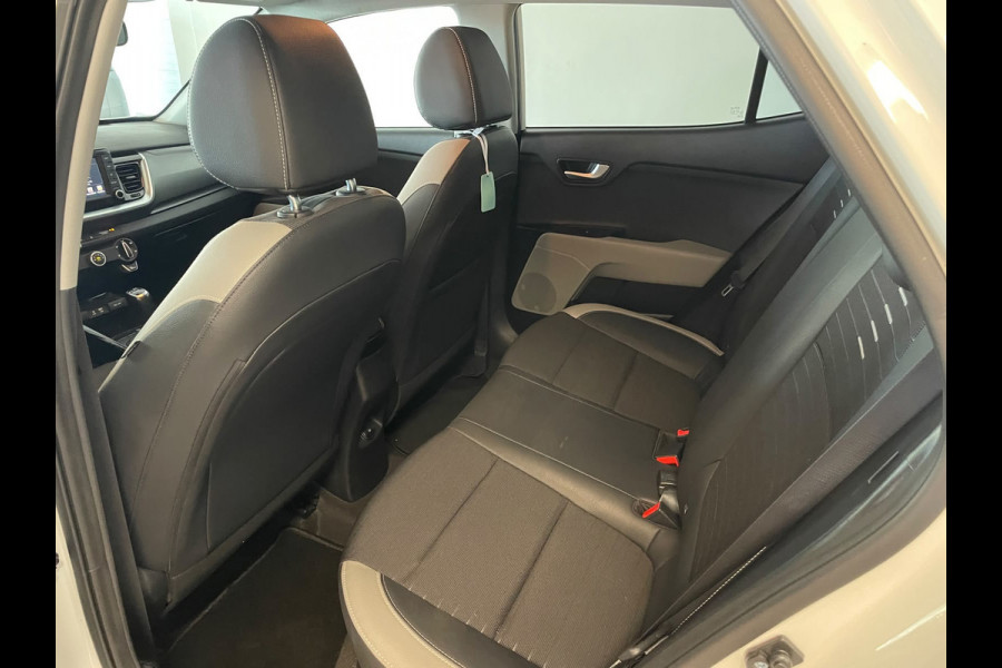 Kia Stonic 1.0 T-GDi Sports Edition AIRCO NAVI CRUISE BLUETOOTH MULTI STUUR CAMERA ELEK RAMEN CENT VERG VELGEN ZEER NETTE AUTO