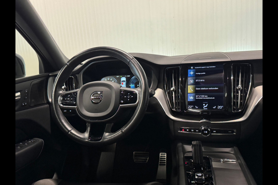 Volvo XC60 2.0 T6 Plug-in hybrid AWD R Design | PANO | BLACK DESIGN | TREKHAAK | H&K