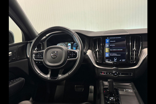 Volvo XC60 2.0 T6 Plug-in hybrid AWD R Design | PANO | BLACK DESIGN | TREKHAAK | H&K