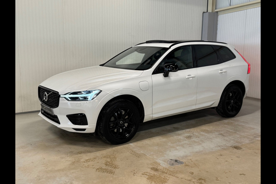 Volvo XC60 2.0 T6 Plug-in hybrid AWD R Design | PANO | BLACK DESIGN | TREKHAAK | H&K