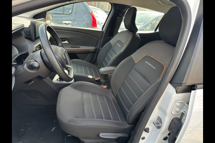 Dacia SANDERO Stepway 1.0 TCe 90 Comfort * AUTOMAAT * PDC * Navi *