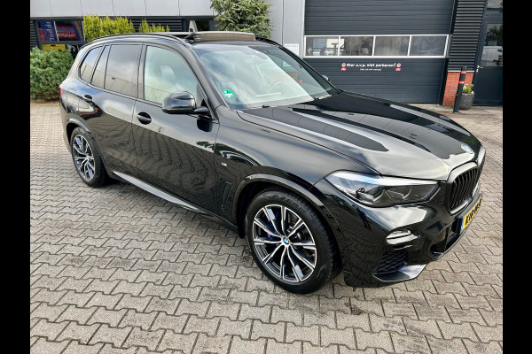 BMW X5 XDrive45e M-Sport, Pano. el. achterklep, camera, el. trekhaak
