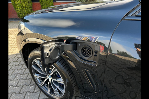 BMW X5 XDrive45e M-Sport, Pano. el. achterklep, camera, el. trekhaak