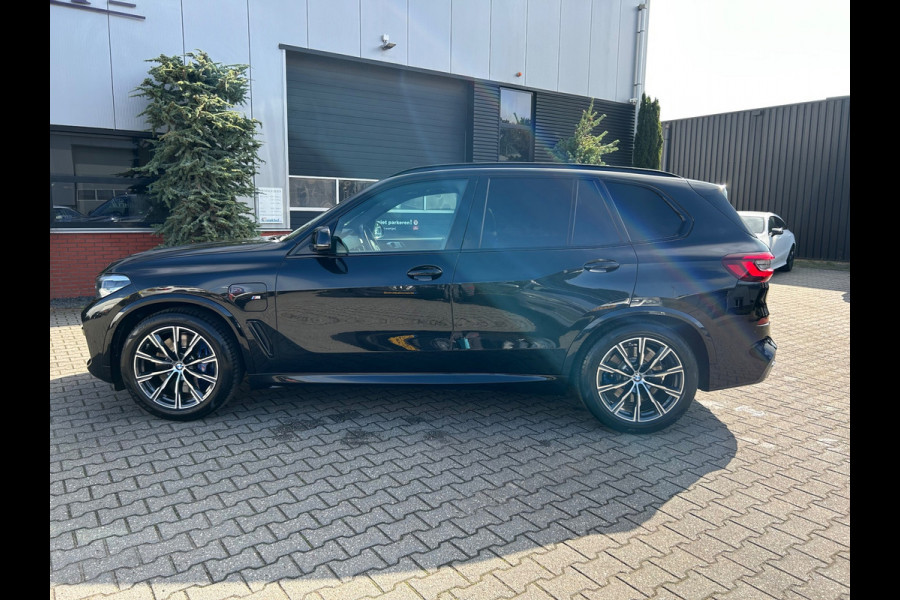 BMW X5 XDrive45e M-Sport, Pano. el. achterklep, camera, el. trekhaak