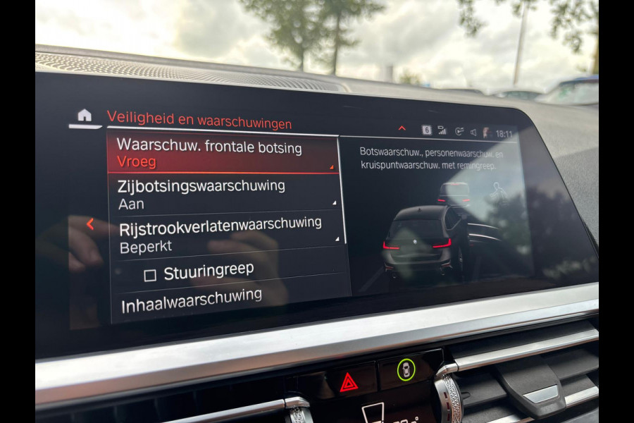BMW 3 Serie Touring 318i High Executive Edition | M Pakket | Shadow Line | Assisted Driving | Trekhaak