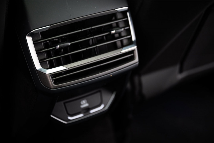 Lynk & Co 01 1.5 261PK Plug-in Hybrid | Origineel Nederlands | 360 Camera Pano/dak Apple/Carplay Adaptive/Cruise