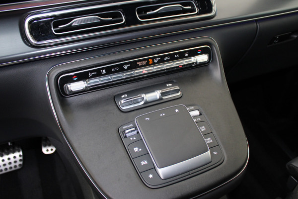 Mercedes-Benz Eqv 300 L2 / AMG / Luchtvering / 7-Persoons / Burmester / 360 Camera / Vol Opties / NIEUWSTAAT