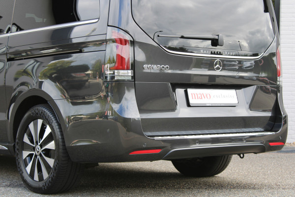 Mercedes-Benz Eqv 300 L2 / AMG / Luchtvering / 7-Persoons / Burmester / 360 Camera / Vol Opties / NIEUWSTAAT