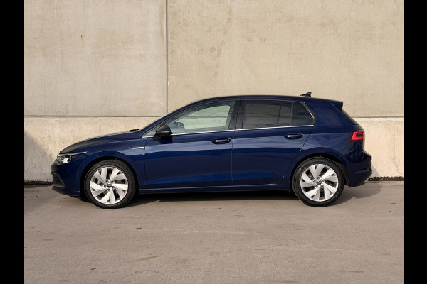 Volkswagen Golf 1.5 eTSI DSG IQ Light Memory Massage Sfeer ACC