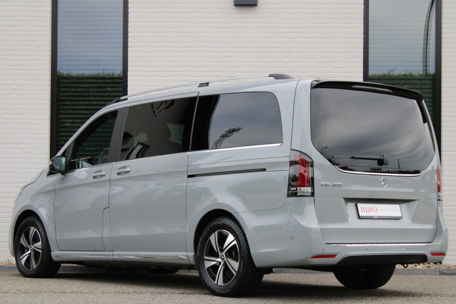 Mercedes-Benz Eqv 300 L2 / AMG / 7-Persoons / Luchtvering / Burmester / 360 Camera / Vol Opties / NIEUWSTAAT