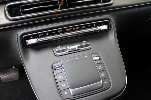 Mercedes-Benz Eqv 300 L2 / AMG / 7-Persoons / Luchtvering / Burmester / 360 Camera / Vol Opties / NIEUWSTAAT