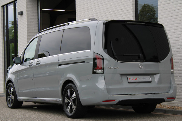 Mercedes-Benz Eqv 300 L2 / AMG / 7-Persoons / Luchtvering / Burmester / 360 Camera / Vol Opties / NIEUWSTAAT