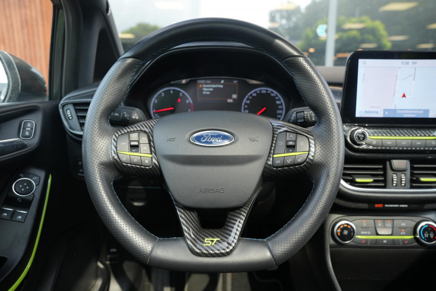 Ford Fiesta 1.5 EcoBoost ST-3 Panoramadak Cruise Recaro LED Keyless