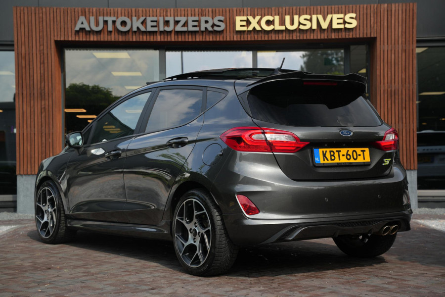 Ford Fiesta 1.5 EcoBoost ST-3 Panoramadak Cruise Recaro LED Keyless