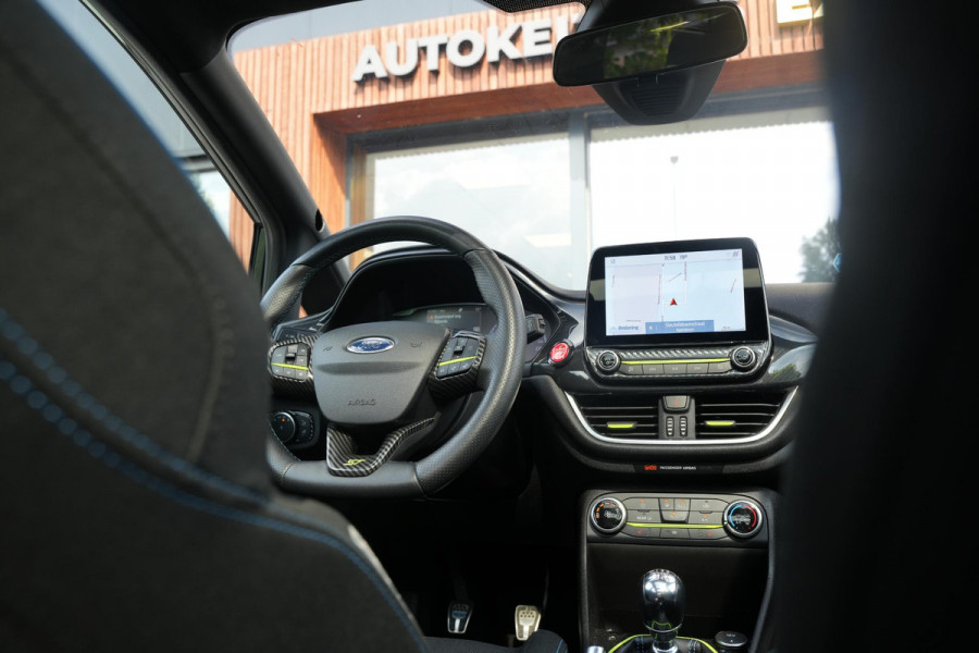 Ford Fiesta 1.5 EcoBoost ST-3 Panoramadak Cruise Recaro LED Keyless
