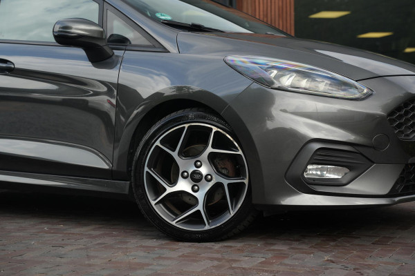Ford Fiesta 1.5 EcoBoost ST-3 Panoramadak Cruise Recaro LED Keyless