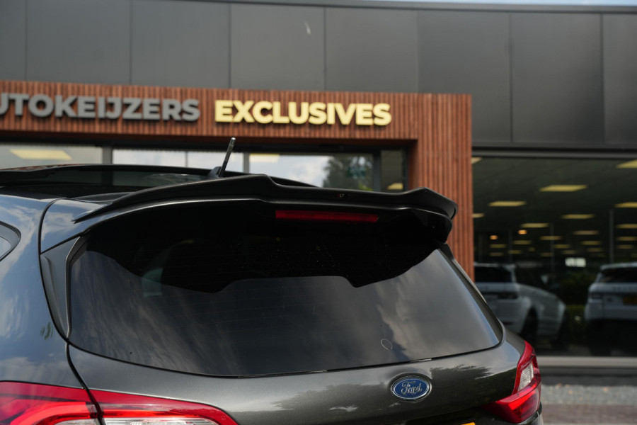 Ford Fiesta 1.5 EcoBoost ST-3 Panoramadak Cruise Recaro LED Keyless