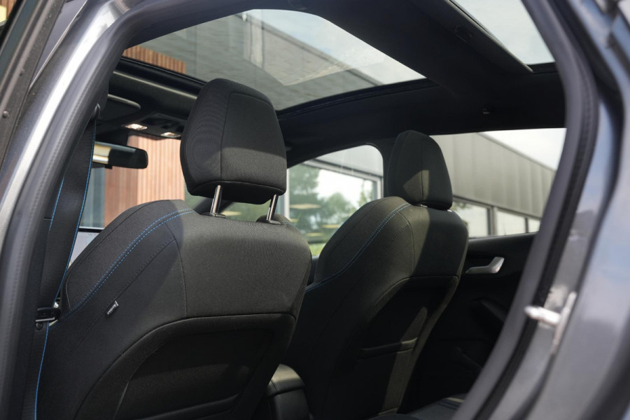 Ford Fiesta 1.5 EcoBoost ST-3 Panoramadak Cruise Recaro LED Keyless