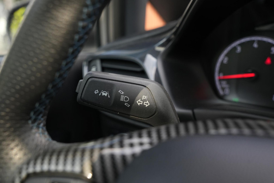 Ford Fiesta 1.5 EcoBoost ST-3 Panoramadak Cruise Recaro LED Keyless
