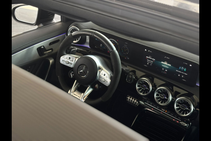 Mercedes-Benz A-Klasse AMG 45 S 4MATIC+ (Panorama, Schaalstoelen, Performance Pack, Aero Pack, SfeerV, Burmester, Camera, StoelV)