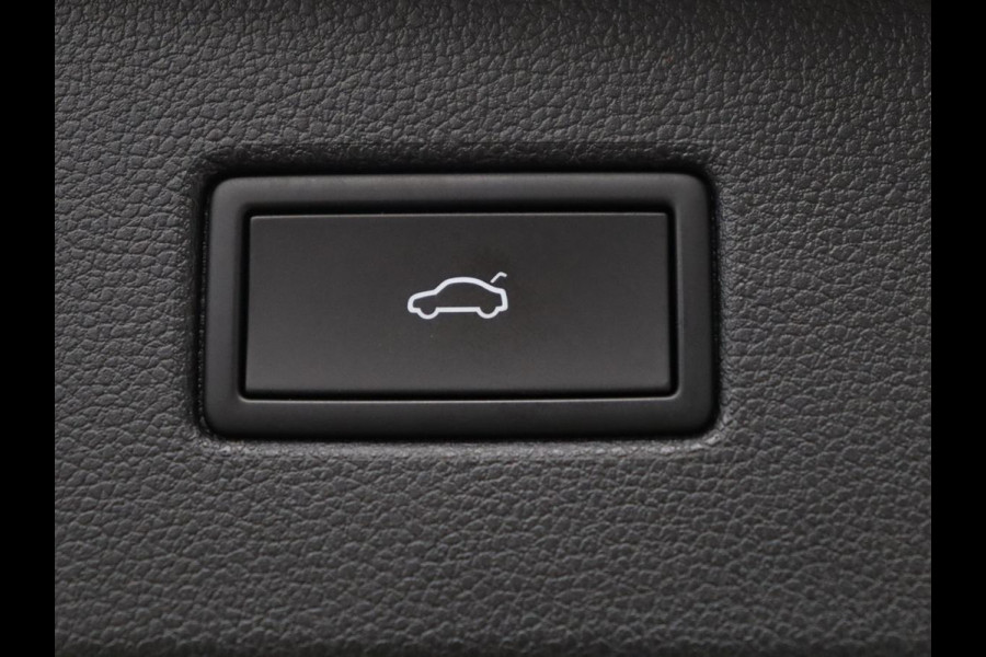 Volkswagen Tiguan 1.5 TSI Elegance | Panoramadak | Adaptive cruise | Stuur/stoel verwarming | Stoelmassage | Camera | Park assist | Sfeerverlichting | Full LED | Elektrische achterklep