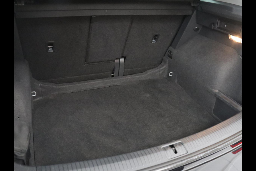 Volkswagen Tiguan 1.5 TSI Elegance | Panoramadak | Adaptive cruise | Stuur/stoel verwarming | Stoelmassage | Camera | Park assist | Sfeerverlichting | Full LED | Elektrische achterklep