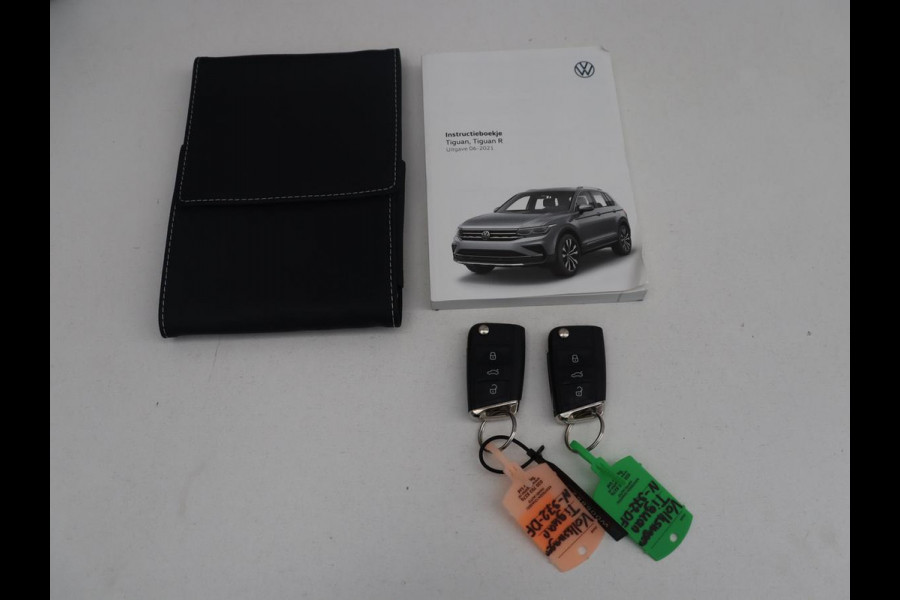 Volkswagen Tiguan 1.5 TSI Elegance | Panoramadak | Adaptive cruise | Stuur/stoel verwarming | Stoelmassage | Camera | Park assist | Sfeerverlichting | Full LED | Elektrische achterklep