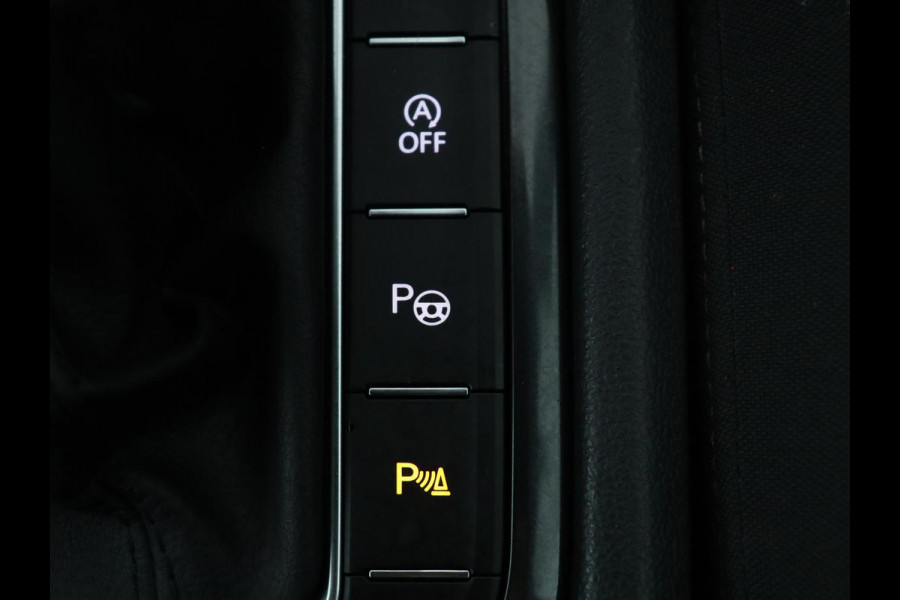 Volkswagen Tiguan 1.5 TSI Elegance | Panoramadak | Adaptive cruise | Stuur/stoel verwarming | Stoelmassage | Camera | Park assist | Sfeerverlichting | Full LED | Elektrische achterklep