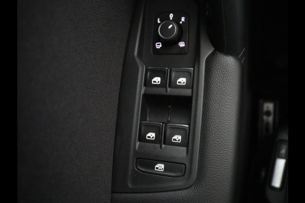 Volkswagen Tiguan 1.5 TSI Elegance | Panoramadak | Adaptive cruise | Stuur/stoel verwarming | Stoelmassage | Camera | Park assist | Sfeerverlichting | Full LED | Elektrische achterklep