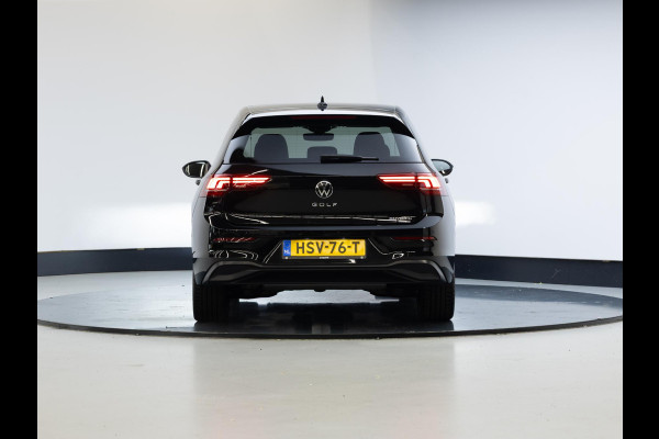 Volkswagen Golf 1.5 eHybrid Life Edition 204pk |  Pano-dak| 18'LM-velgen | extra getint glas| dode hoek spiegel